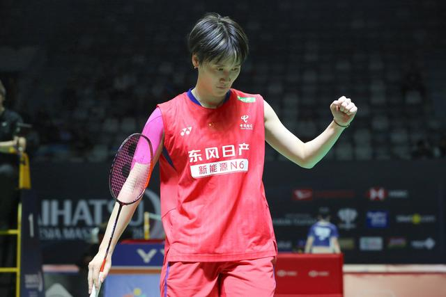 b体育-国羽印尼赛四强出炉！辛杜连拿黄牌和红牌，陈雨菲解读25秒新规|世界羽联|蒋振邦|魏雅欣|印度|普萨拉·文卡塔·辛杜_新浪体育_新浪新闻