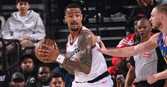 b体育app-快船官方：今日主场迎战国王 约翰-科林斯时隔七场迎来复出