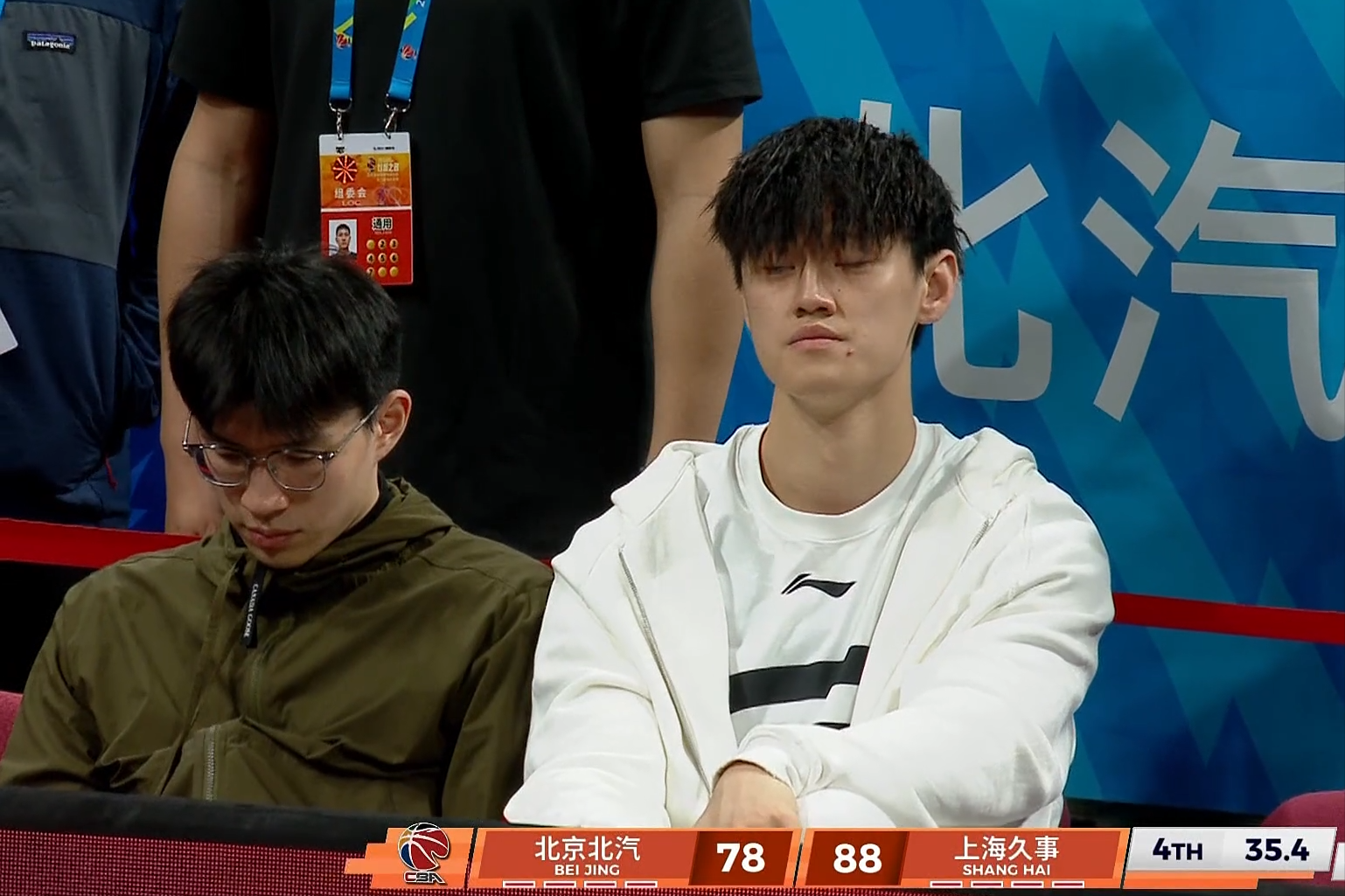 b体育-王哲林24+17力压周琦，19连胜！冠军外援9记三分