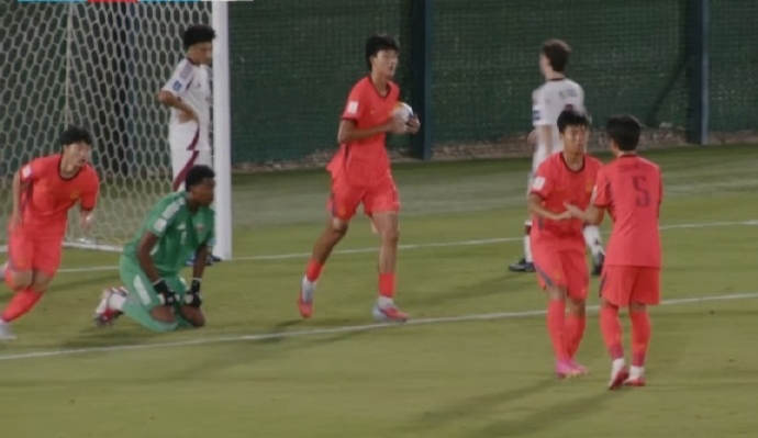 b体育下载-21年后再进世少赛!U17国足2-0卡塔尔获亚洲杯首胜 小组第2名出线